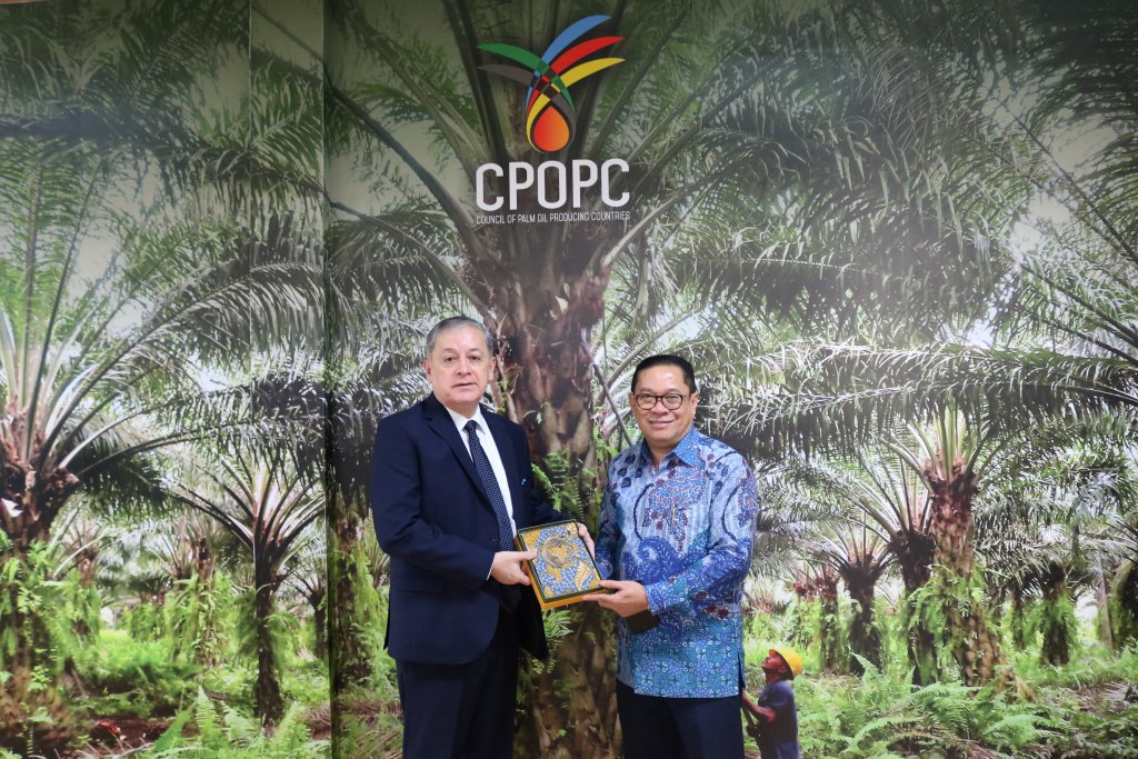 The Visit of the Ambassador of Ecuador to Indonesia CPOPC.net